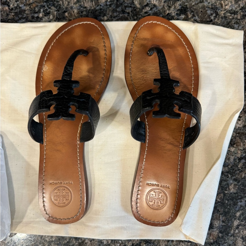 Cute leather Tory Burch sandals
